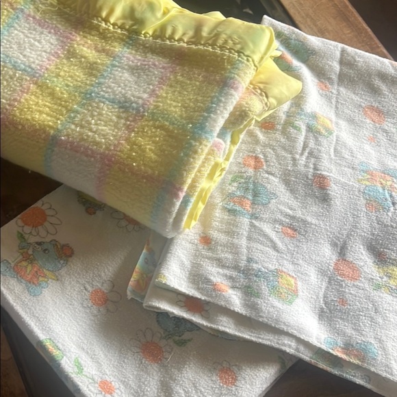 Vintage  Baby Blanket and 2 Receiving Blankets - Picture 1 of 3
